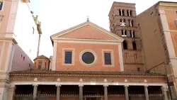 Îngerul Meloni sau cum ajunge politica pe boltă, între tencuială și orgoliu