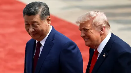 Zâmbete de protocol și acorduri fantomă: Spectacolul fastuos dintre Trump și Xi ascunde o realitate neschimbată