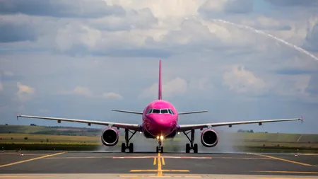 Reduceri de 50% la zborurile Wizz Air până la miezul nopții