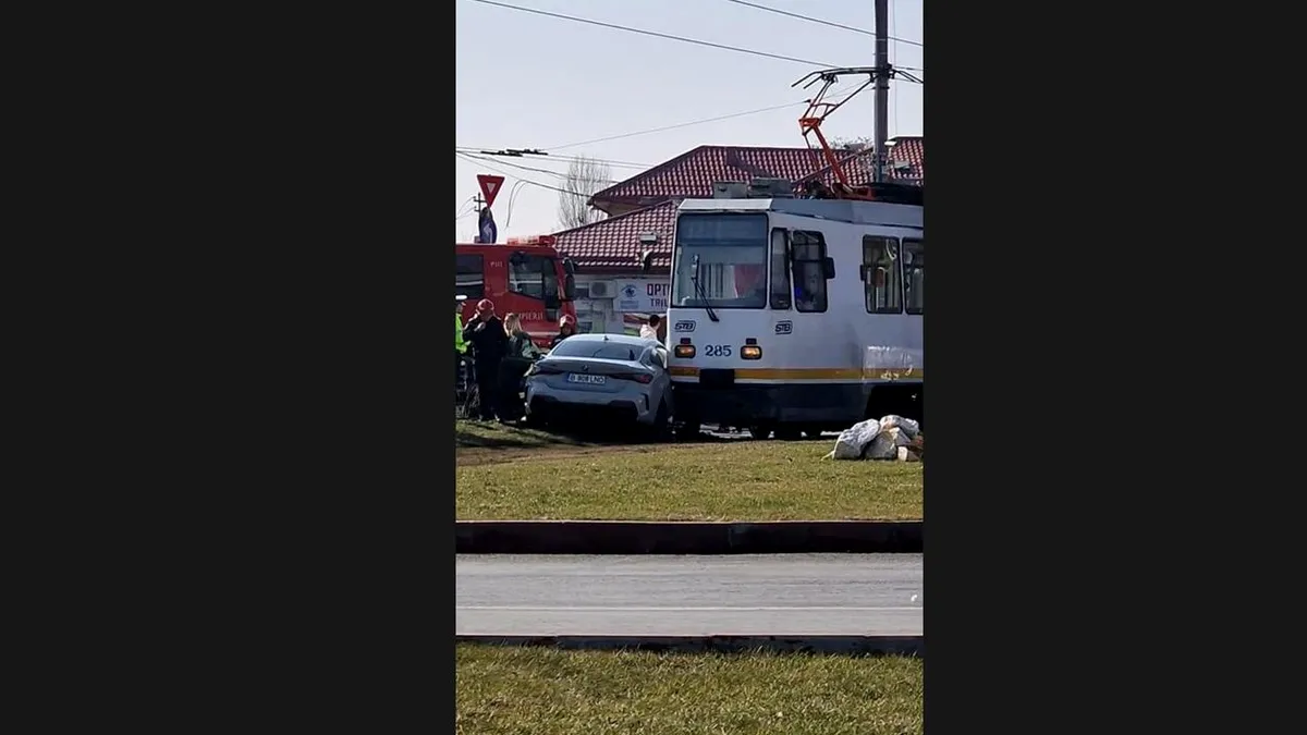 Lino Golden, accident grav. A intrat cu bolidul de sute de mii de euro în tramvai