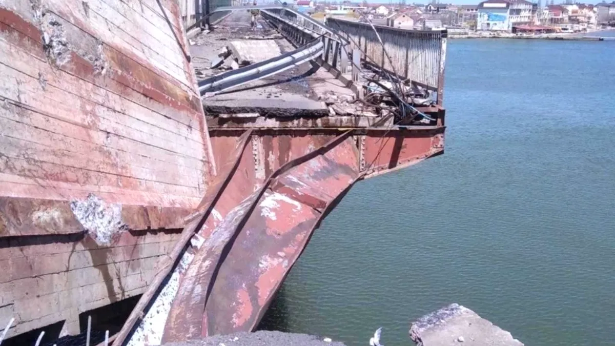 Exporturile ucrainene de cereale, în pericol, după ce rușii au avariat un pod peste Nistru