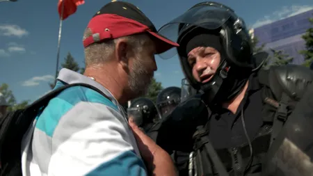 S-a dus respectul pentru uniformă: un tânăr de 16 ani a lovit, cu pumnul în față, un jandarm
