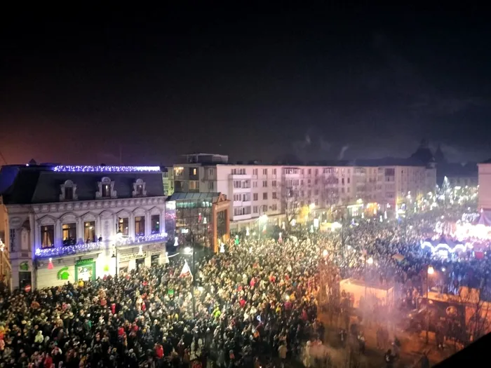 Cât costă distracția de Revelion din centrul Craiovei. Sunt aproape cinci ore de spectacol și un foc de artificii la miezul nopții