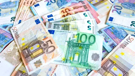 Moneda națională s-a depreciat, față de euro, la cursul oficial al BNR