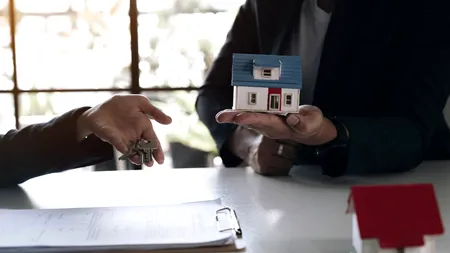 Agenții imobiliari, obligați să verifice cumpărătorii și vânzătorii. Ce prevede un proiect de lege?