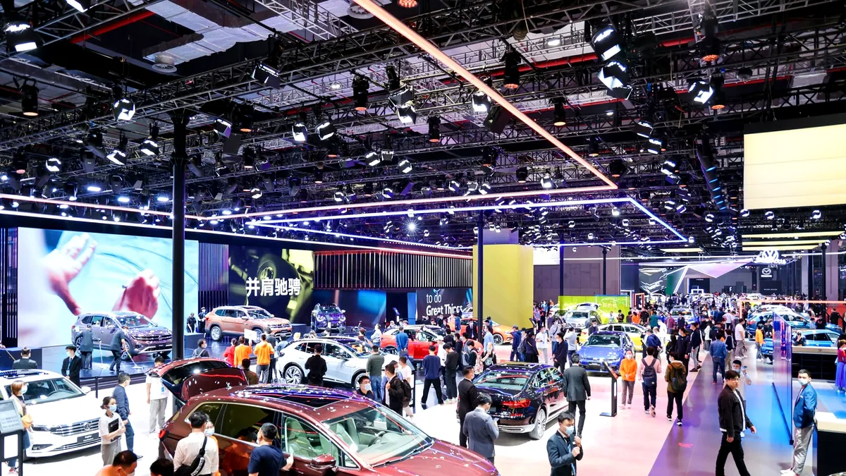 În plin război comercial, Cadillac şi Buick etalează la Shanghai Auto Show noile modele şi concepte de automobile electrice