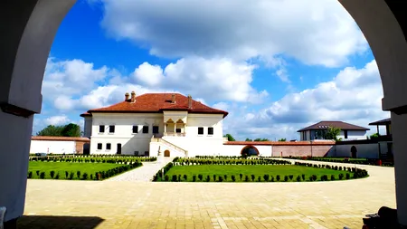 Destinații turistice românești: Palatul Potlogi, o bijuterie renăscută