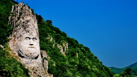 Spectaculos: Cum modelau dacii munții? Aflați la Palatul Șuțu, din București