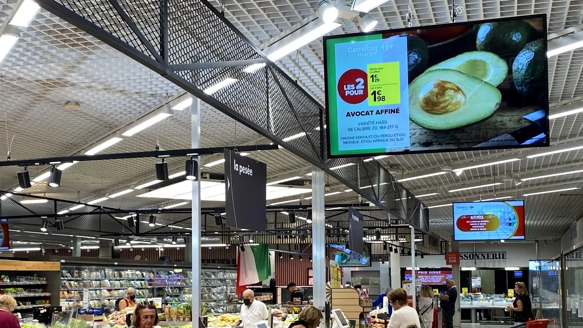 De ce o mare rețea închide unul dintre hipermarketurile sale