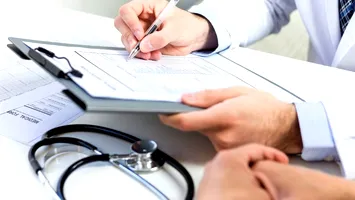 Medicii de familie sunt îndemnați să nu mai elibereze concedii medicale, ci să trimită pacienții la sala de sport și cursuri de grădinărit