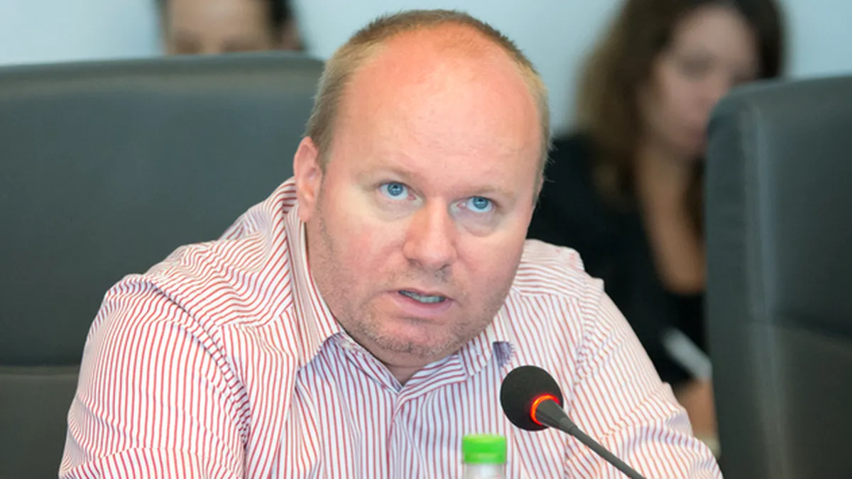 Scârțarul, tot scârțar! Mentalitate și invidie de profesor sărac, cu salariul mic