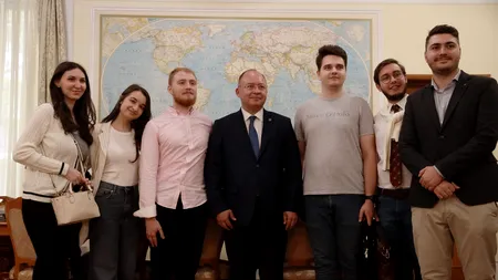 Ziua Porţilor Deschise la MAE; Aurescu: E foarte relevant să deschidem instituţia către public