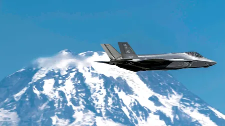 Elveția, pe cale de a renunța la avioanele americane F 35