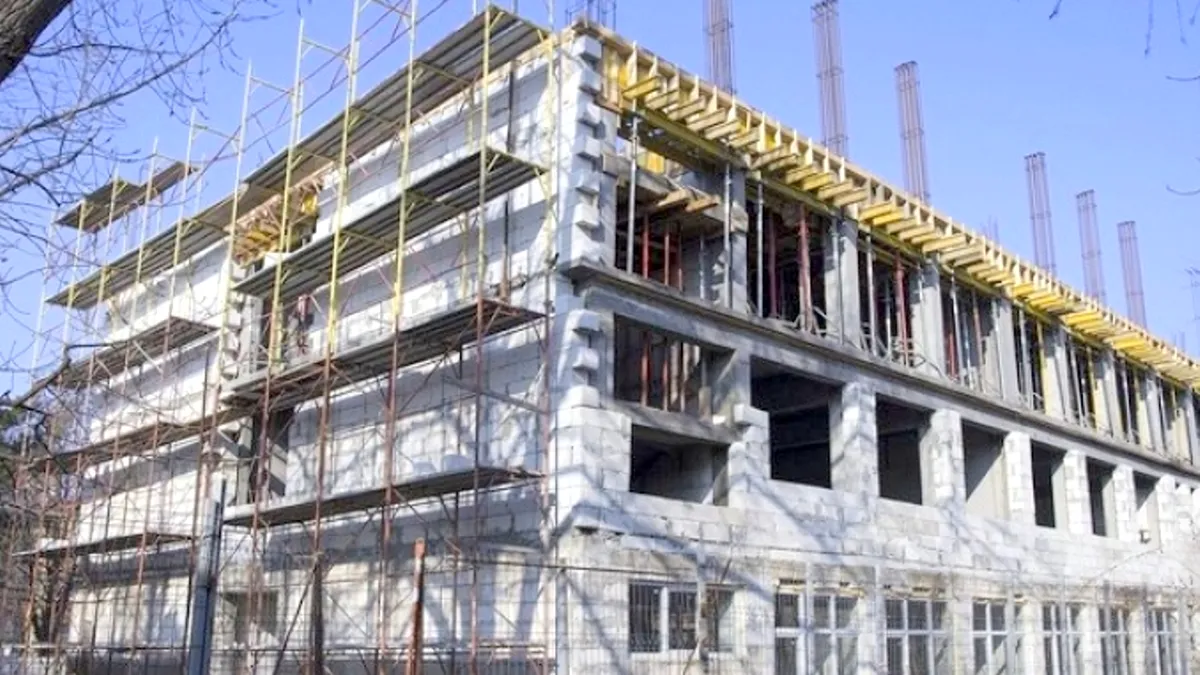 Odiseea investițiilor în Educație. Un campus școlar a fost finalizat la 13 ani de la începerea lucrărilor, dar acum nu prea mai e necesar