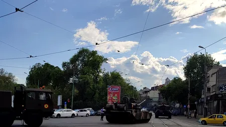 Tancuri și blindate militare în plin Centrul Capitalei. Unde au fost văzute