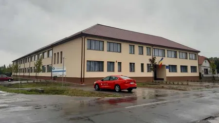 Arad: O nouă şcoală a fost inaugurată la 15 ani de la începerea lucrărilor