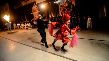Cel mai aplaudat spectacol românesc, „Faust”, atinge 300 de reprezentații