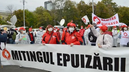 Sanitas pichetează Guvernul în „Mitingul epuizării”