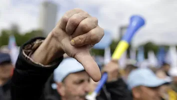 Sindicatele funcționarilor blochează reforma administrației: interese proprii peste binele public