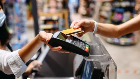 Limitarea tranzacțiilor cu cardul - găselnița prin care banca face ce dorește cu banii tăi