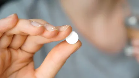 FDA: Un medicament pentru menopauză cu risc de leziuni hepatice!