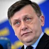 Crin Antonescu îl acuză pe Bolojan că a făcut „circ” în jurul său și ține România blocată