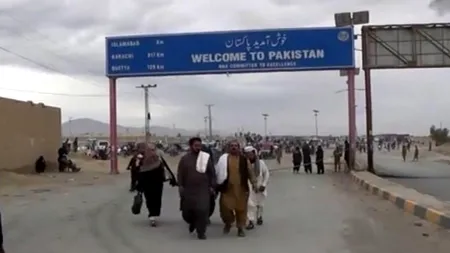 Pakistanul a redeschis luni un punct vamal important cu Afganistanul, într-o zonă controlată de talibani