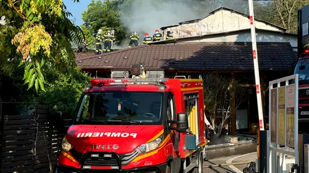 Restaurant din nordul Capitalei în flăcări: Pompierii intervin!