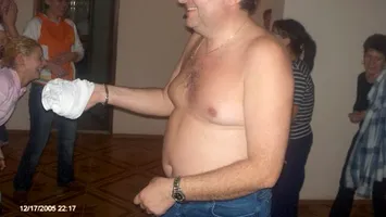 Candidatul PSD la Primăria Giurgiu, traseistul Nicolae Barbu, este și un stripper talentat