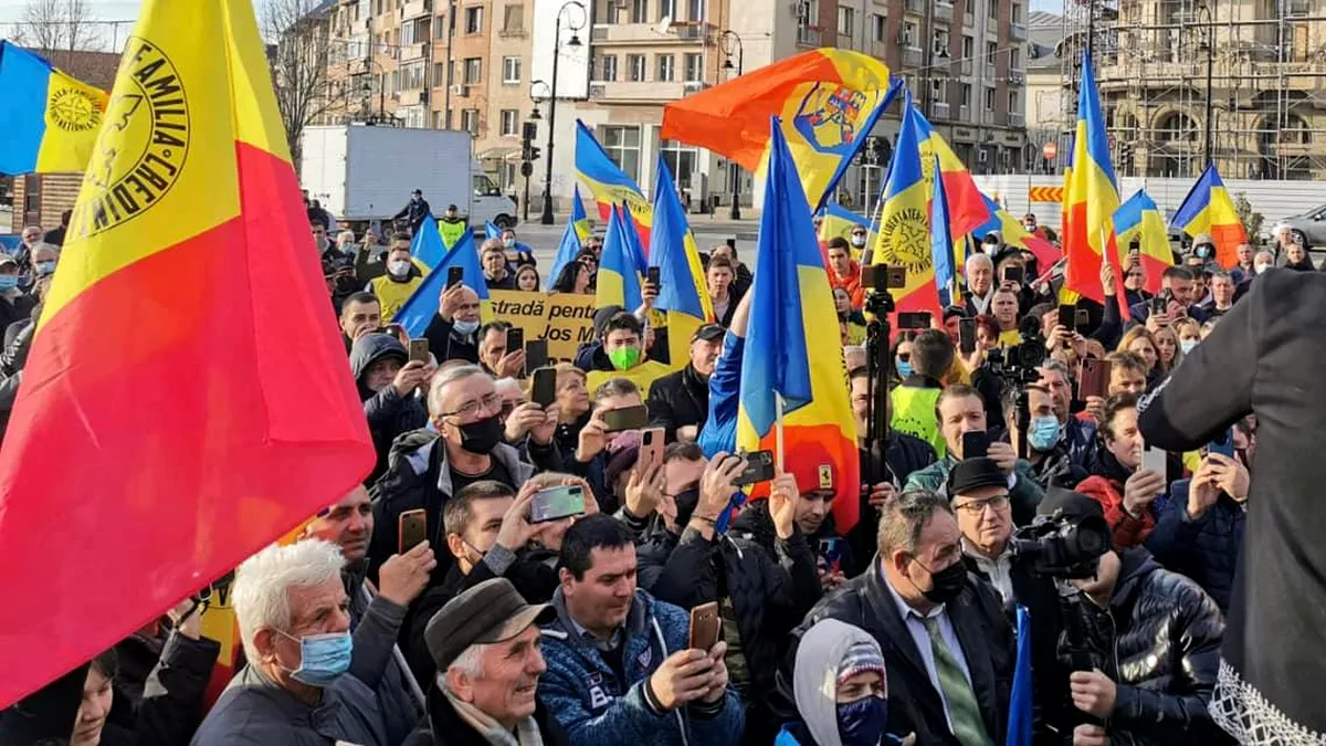 Protest AUR în centrul Craiovei. Facturile mari la energie, principalul motiv de nemulțumire