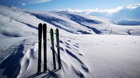 Unde găsim cea mai ieftină stațiune montană din România? Prețuri incredibile și peisaje spectaculoase