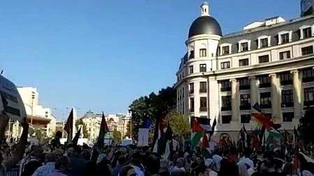 „Opriți războiul! Opriți măcelul!”, au strigat palestinienii azi în Piața Universității din București