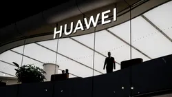 Huawei contestă la CCR legea care a blocat accesul companiei la infrastructura 5G din România