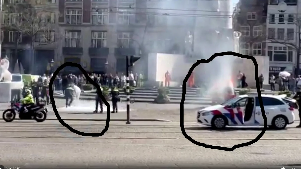 Un olandez s-a incendiat, cu tot cu mașină, în Piața Dam din Amsterdam (Video)