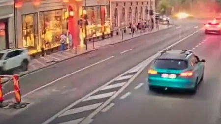 Tragedie în centrul Brașovului: un turist german și un tânăr din Piatra Neamț au murit după ce un șofer a intrat cu mașina în ei