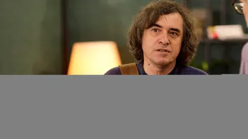 Mircea Cărtărescu, respins de Academia Română. Cine controlează, de fapt, instituția?