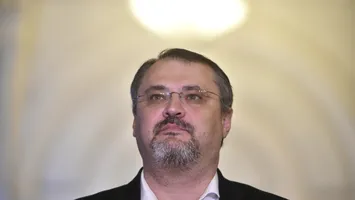Cristian Ghinea de la USR a numărat ”două mărgele negre”