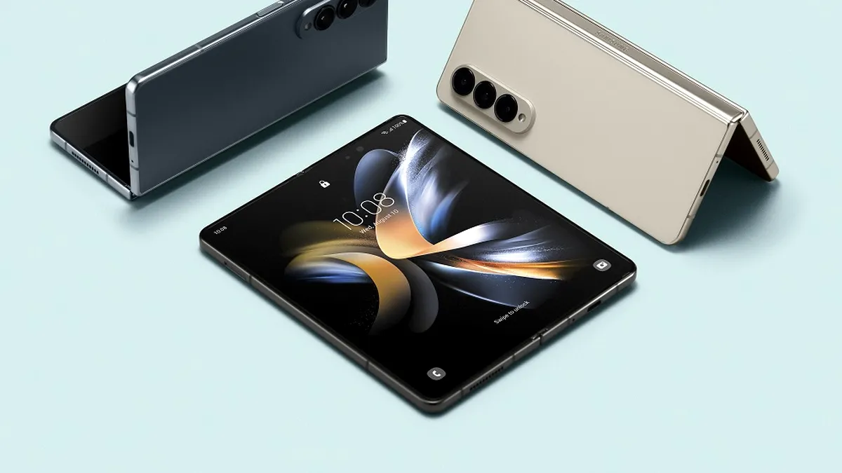 Samsung a lansat următoarea generație de smartphone-uri pliabile, Galaxy Z Flip4 și Fold4