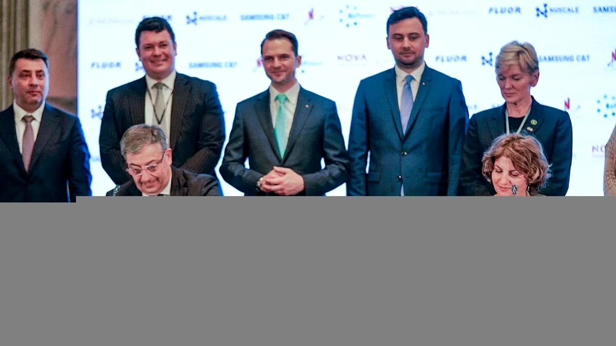 Proiectul mini-reactoarelor nucleare de la Doicești intră într-o nouă fază: contractele au fost semnate