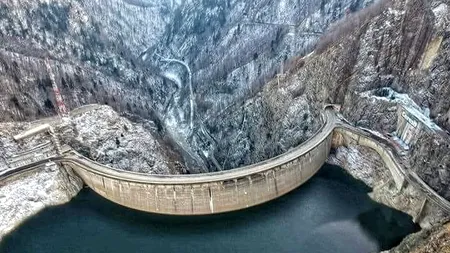 „Inginerie” românească. Două baraje, construite chiar în zona unor falii tectonice