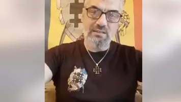 Extremism online: Marian Motocu, reținut pentru incitare la ură și negarea Holocaustului