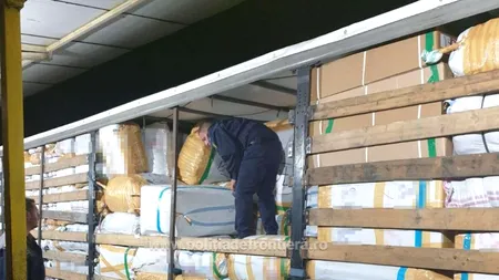 Haine fake în valoare de un milion de euro, confiscate la vamă. Marfa era adusă din Turcia (FOTO / VIDEO)