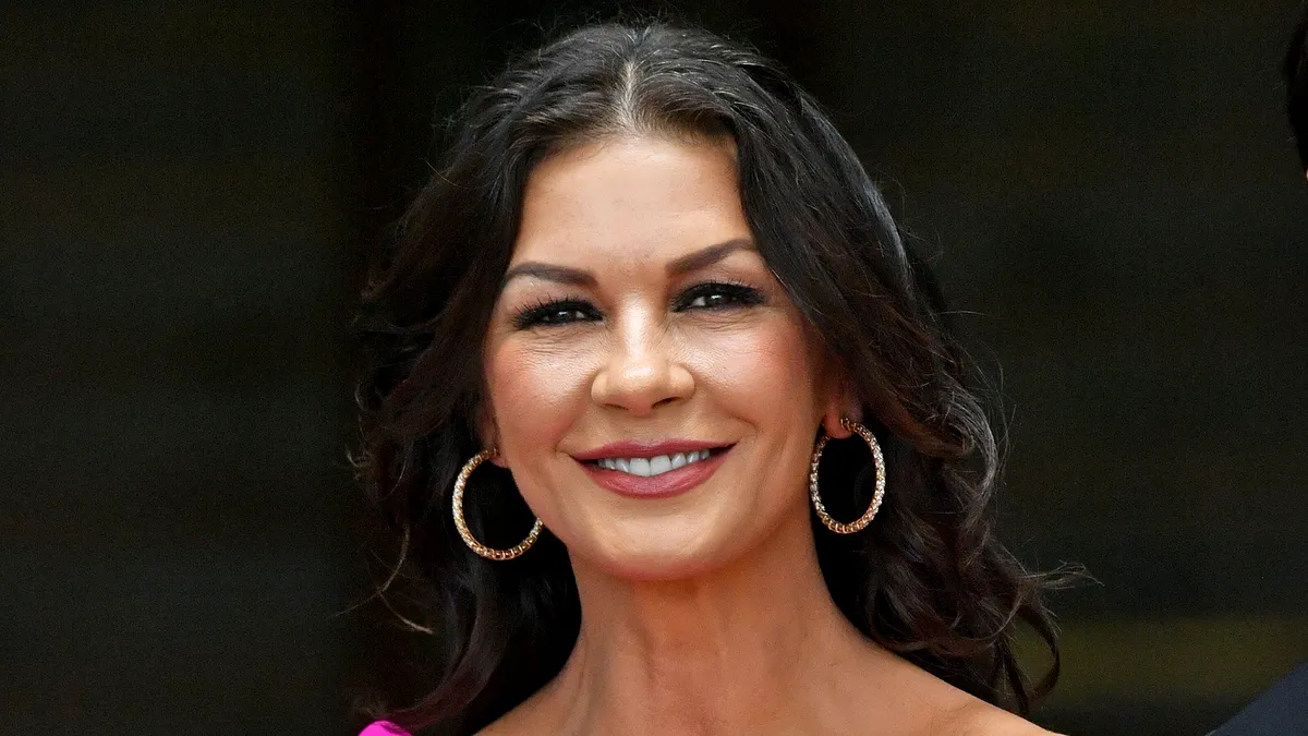 Catherine Zeta-Jones vine în România! Ce suprize pregătește actrița
