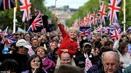 Doar 28 din 58.000 de persoane testate pozitiv după reuniunile în masă organizate în aprilie și mai în Marea Britanie