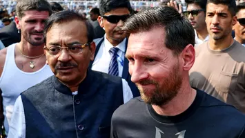 Furie provocată de turneul lui Messi în India: fanii au aruncat cu scaune și sticle la eveniment