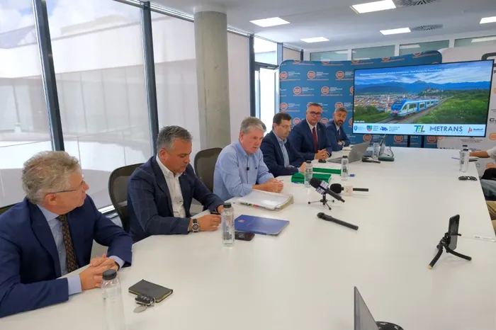 Un municipiu important din România va avea tren metropolitan