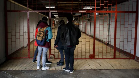 Ministrul Drulă le cere scuze bucureștenilor pentru haosul de la metrou: „O mafie. Rădoi, nu mai merge”