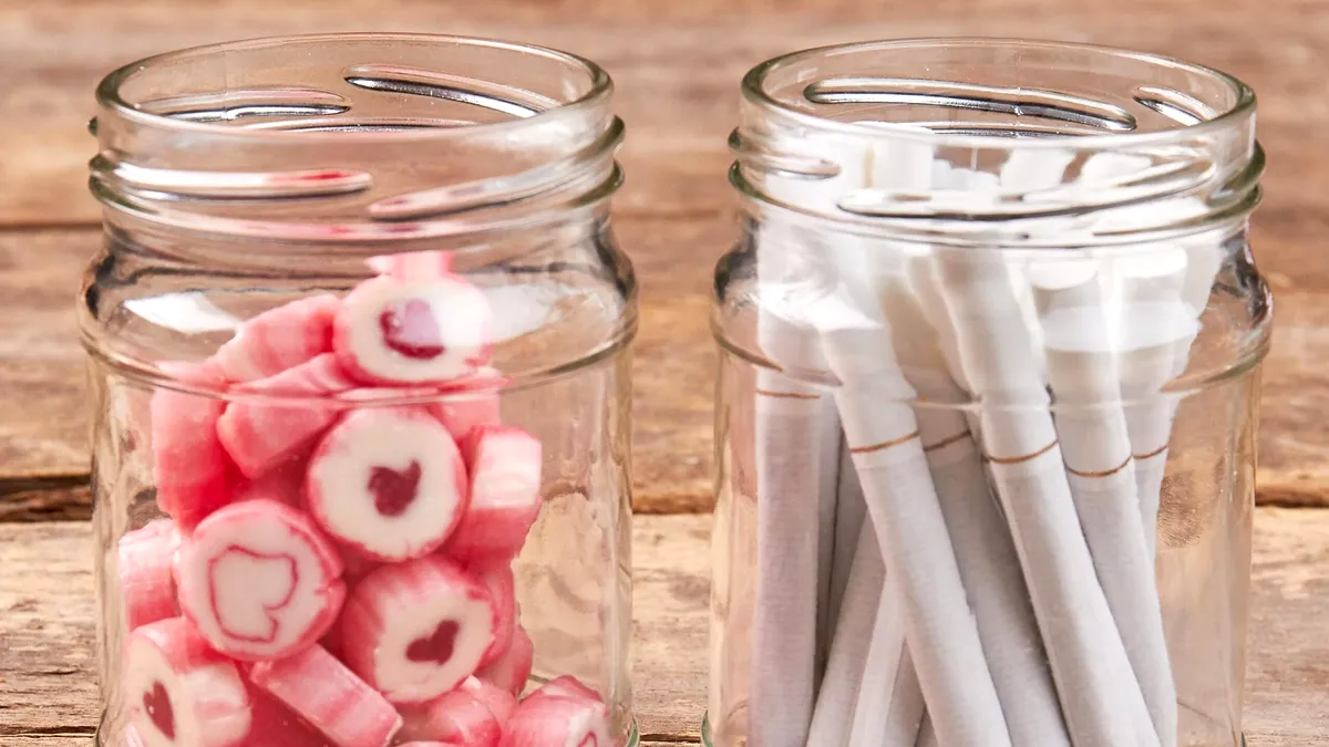 Alimentele ultraprocesate, la fel de periculoase ca fumatul? Ce riscuri nu apar pe etichetă