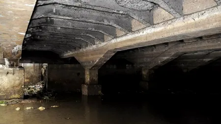 Betonul vrajbei noastre: scandalul planșeului de la Piața Unirii face deja victime