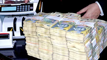 Depozitele populației în bănci au crescut până la 239,807 miliarde lei, în septembrie. Pe piață circulă peste 698,237 miliarde lei